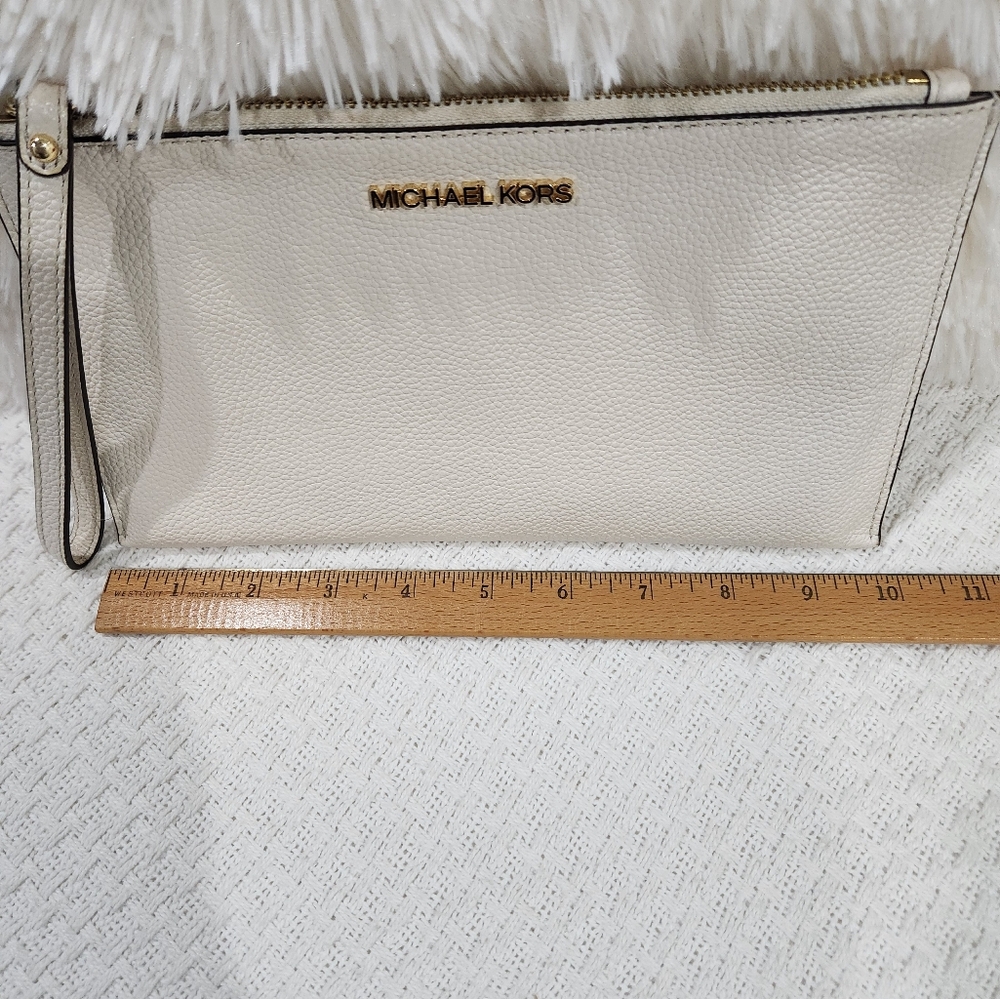 MICHAEL KORS JET SET PEBBLE LEATHER LARGE WRISTLET CLUTCH EUC - Picture 3 of 8